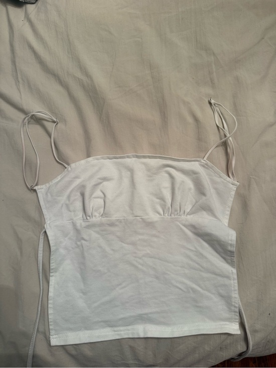 Edikted Tops - Jinx Open Back Top - Edikted
